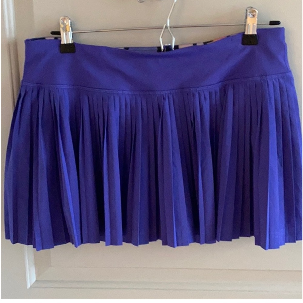 Lululemon pleat to street skirt